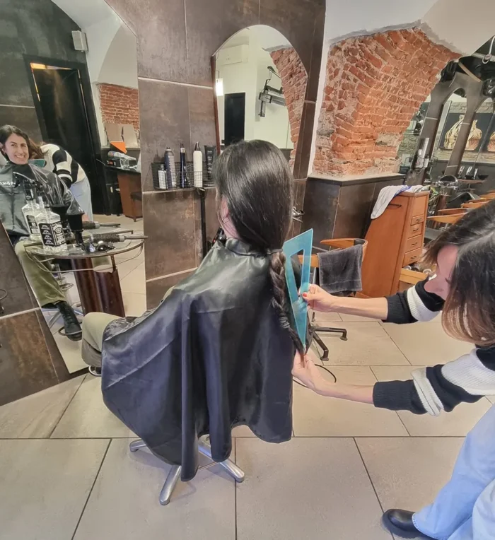 Realizzazione treccia | Capelli Donati | Progetto DONAMI: Capelli per la Vita | Associazione Cuore di Donna